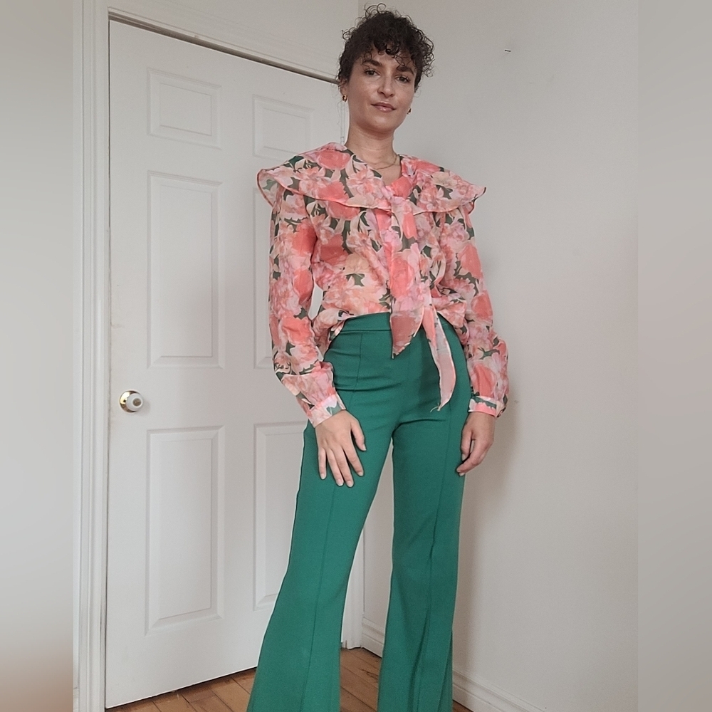 Beulah Floral Pink Blouse with Green Pants - Picture 6 of 9